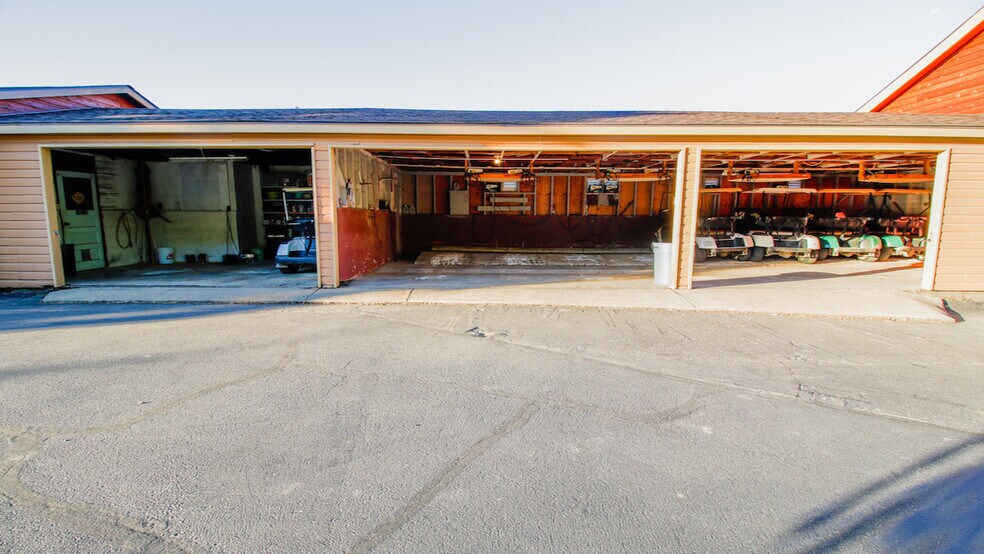 7350 New Hope Rd, Grants Pass, OR à vendre - Photo du bâtiment - Image 2 de 32