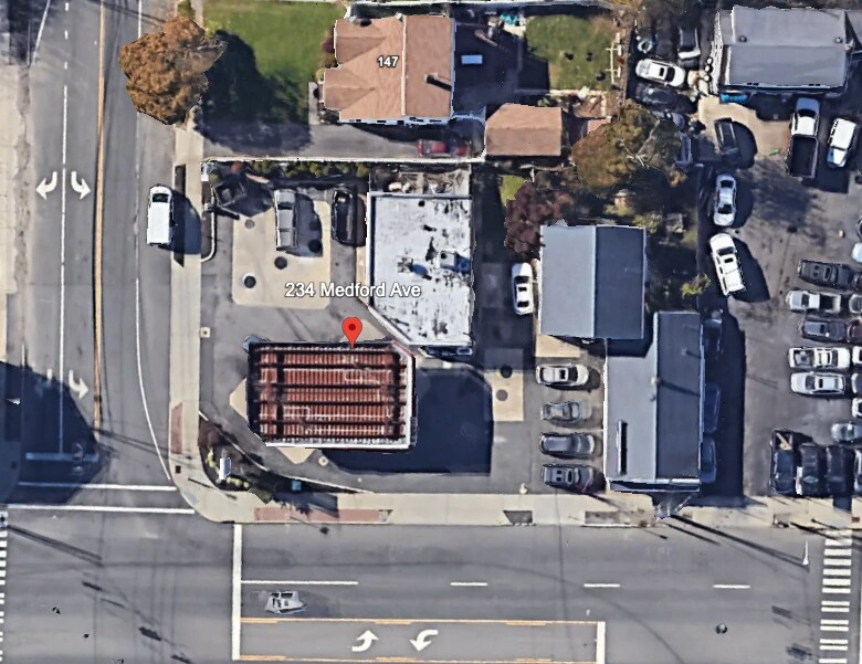 234 Medford Ave, Patchogue, NY à vendre Photo principale- Image 1 de 15