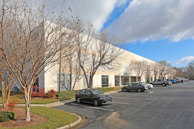 Plus de détails pour 4200 Tudor Ln, Greensboro, NC - Industriel à louer