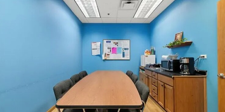 800 E Woodfield Rd, Schaumburg, IL for sale - Interior Photo - Image 2 of 7