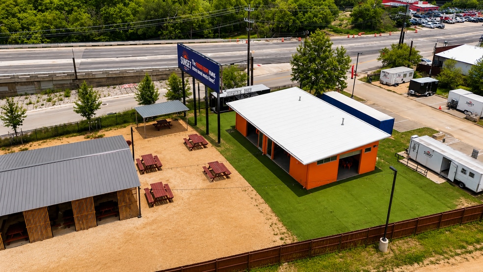 1916 Austin Hwy, San Antonio, TX for lease - Building Photo - Image 2 of 30