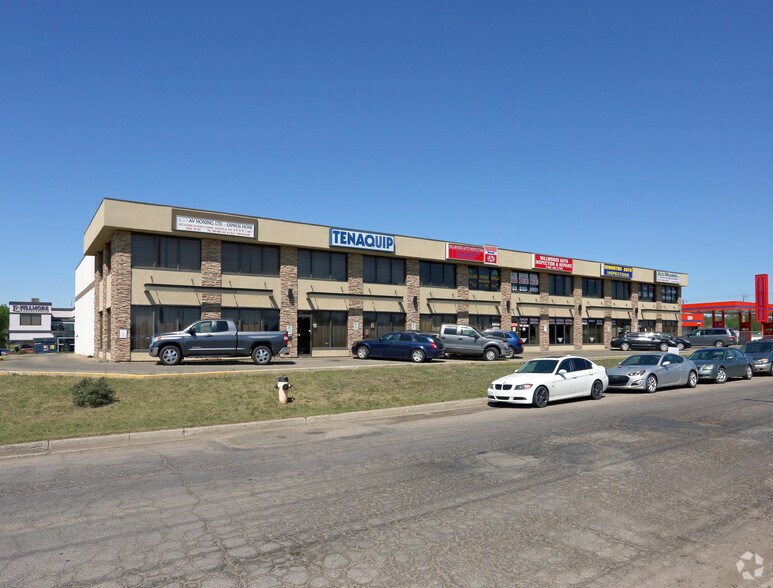 3456 91 St St NW, Edmonton, AB à louer - Photo du bâtiment - Image 2 de 6