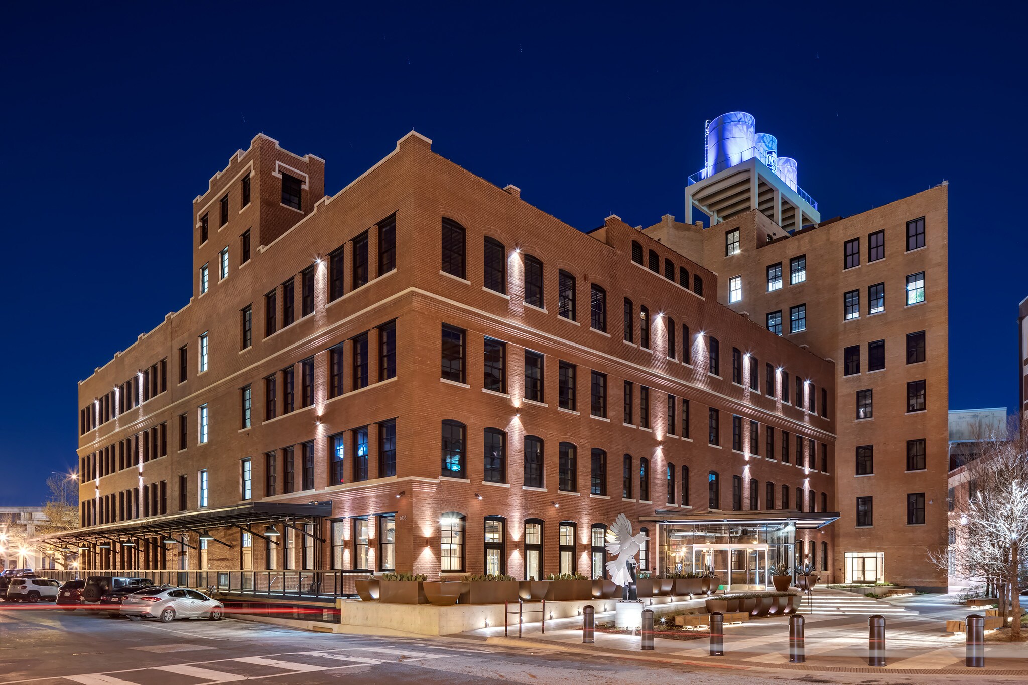 603 Munger Ave, Dallas, TX à louer Photo du bâtiment- Image 1 de 24