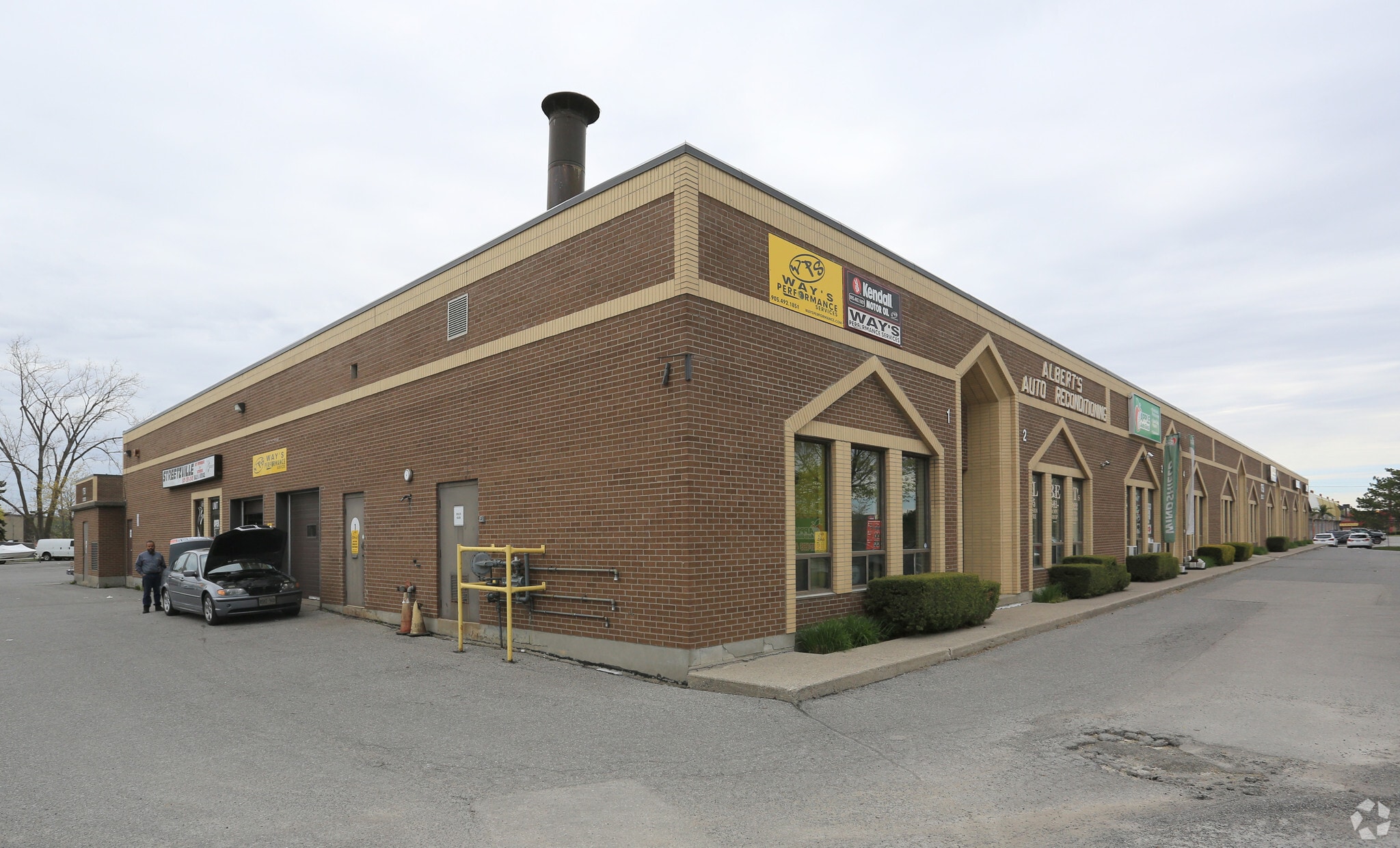1750 Plummer St, Pickering, ON for lease Primary Photo- Image 1 of 6