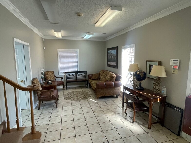 269 Germantown Bend Cv, Cordova, TN for lease - Interior Photo - Image 3 of 11