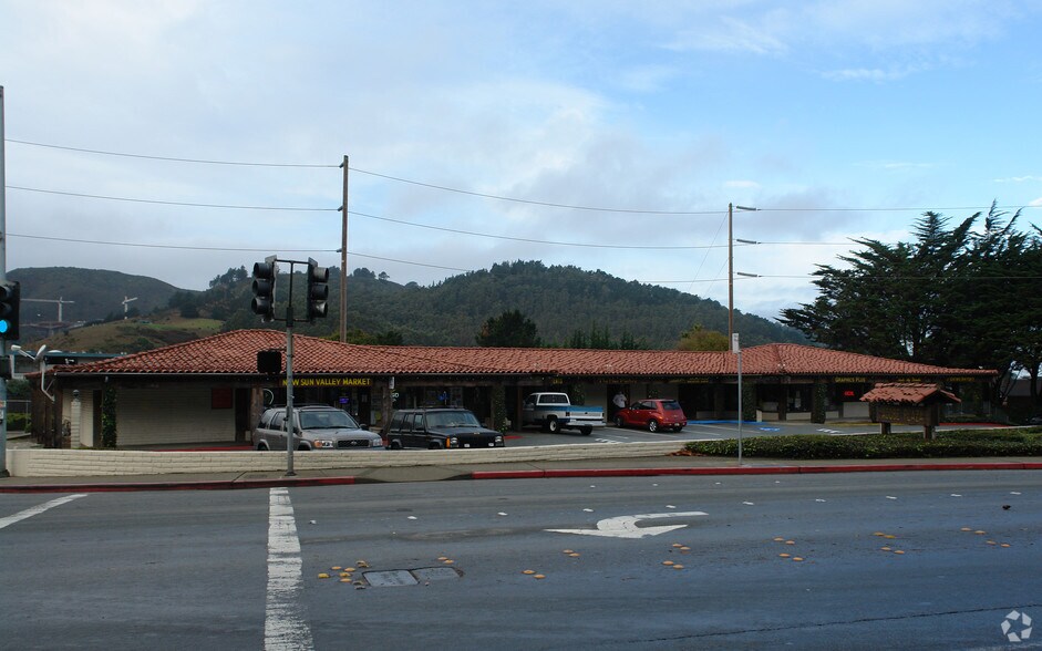 980-996 Linda Mar Blvd, Pacifica, CA à louer - Photo principale - Image 1 de 3