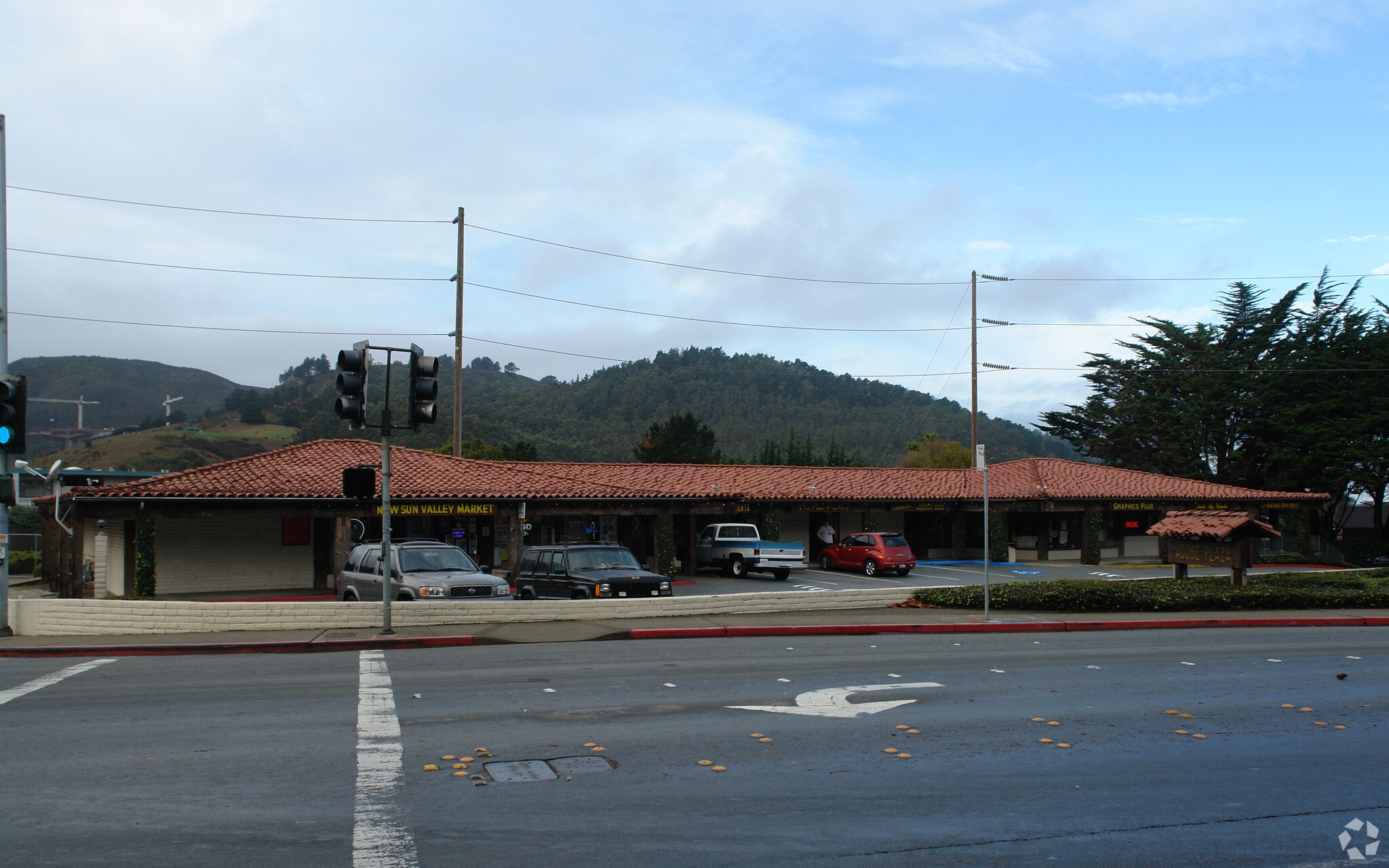 980-996 Linda Mar Blvd, Pacifica, CA à louer Photo principale- Image 1 de 4
