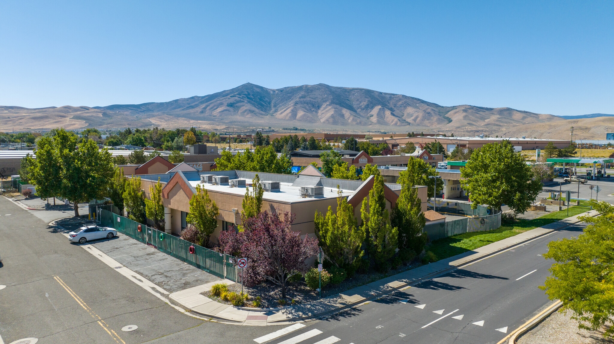 Stead Commerce Center portfolio of 2 properties for sale on LoopNet.ca Primary Photo- Image 1 of 55
