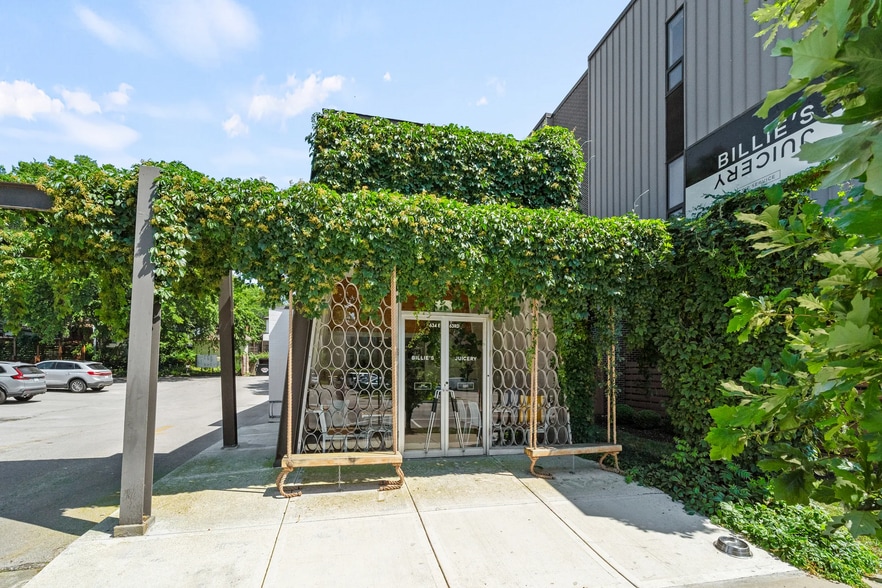 624-634 E 63rd St portfolio of 2 properties for sale on LoopNet.ca - Building Photo - Image 3 of 14