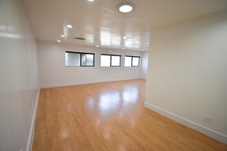 19709 Ventura Blvd, Woodland Hills, CA for sale Interior Photo- Image 2 of 3