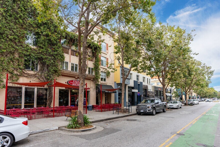 1114-1116 Pacific Ave, Santa Cruz, CA à vendre - Photo du bâtiment - Image 2 de 12