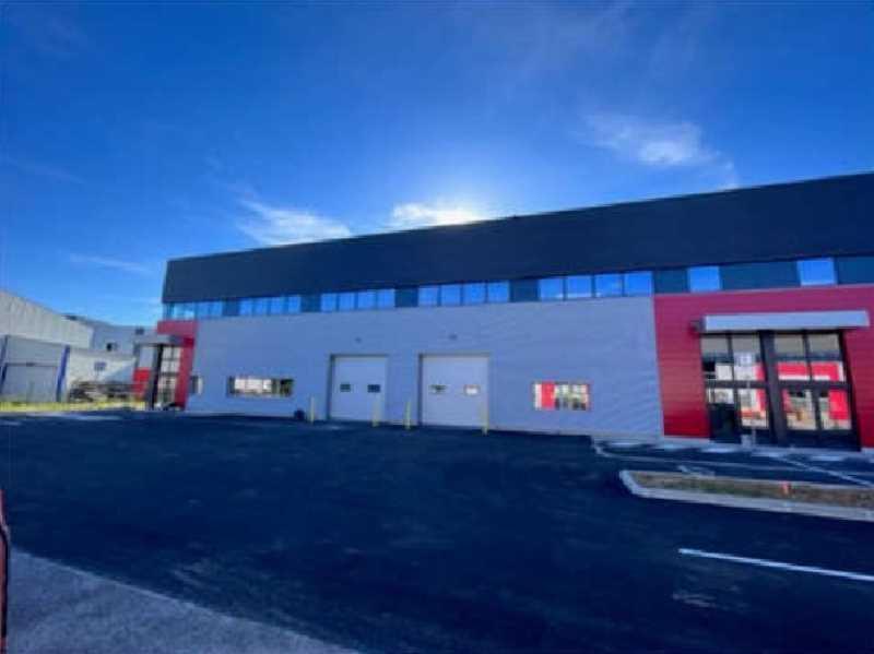 Flex in Dagneux for lease Building Photo- Image 1 of 5