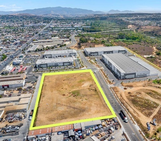 2775 Faivre St, Chula Vista, CA à vendre - Photo du bâtiment - Image 1 de 1