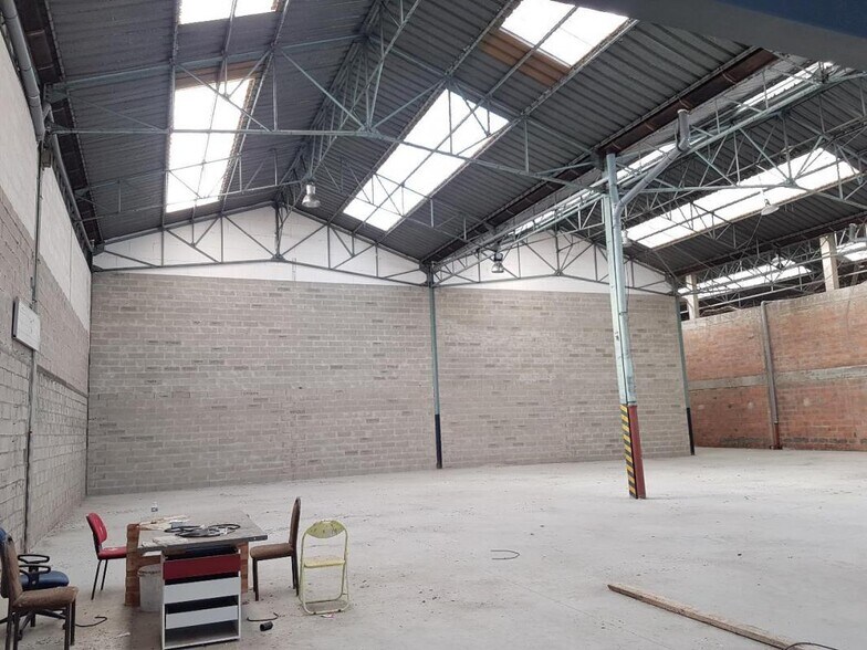 Industrial in Amfreville-la-Mi-Voie for lease - Interior Photo - Image 3 of 6