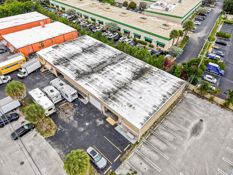 1501 NW 1st Ct, Boca Raton, FL à louer - Photo du bâtiment - Image 3 de 33