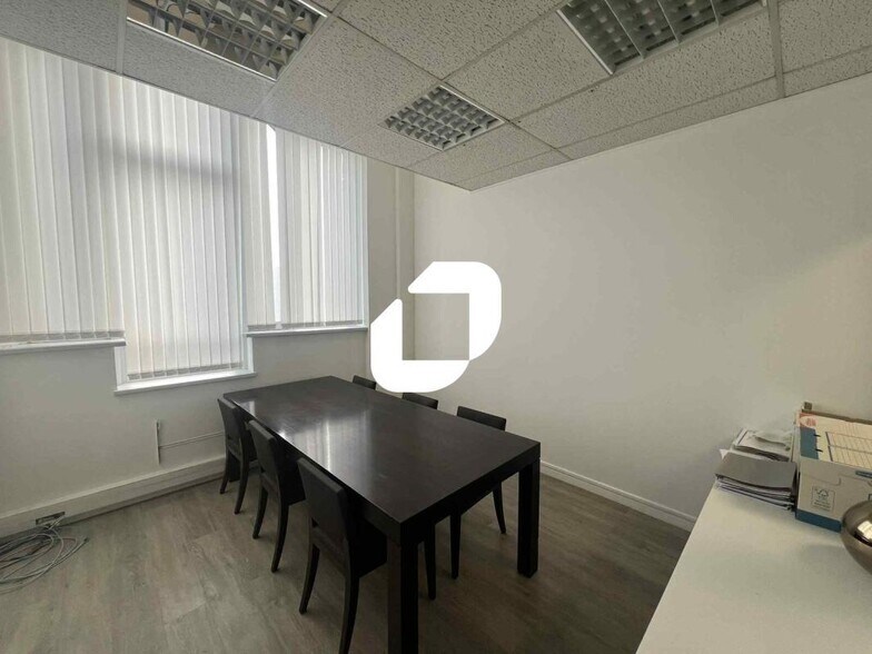 Office in Lille for sale - Interior Photo - Image 2 of 12