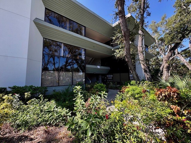 2477 Stickney Point Rd, Sarasota, FL for lease Building Photo- Image 1 of 5