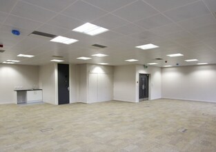 Parkway, Fareham for lease Interior Photo- Image 2 of 5