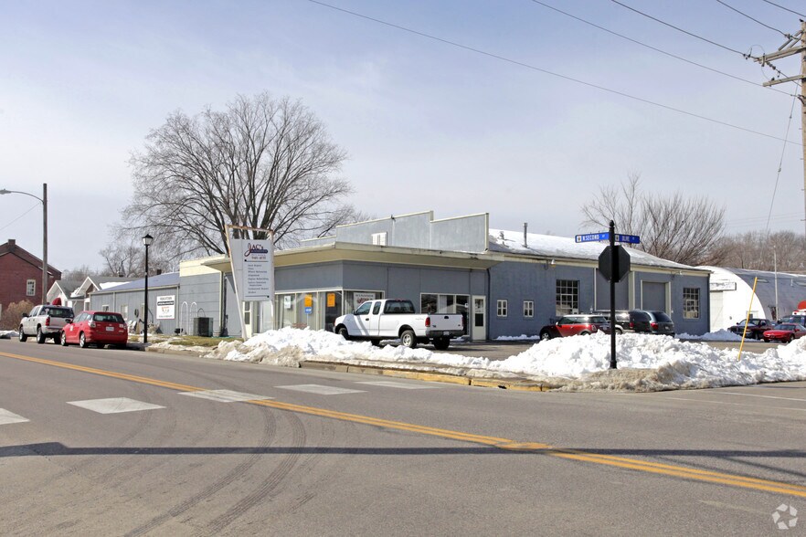 1513 N 2nd St, Saint Charles, MO à vendre - Photo principale - Image 1 de 7