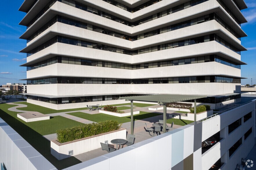 3701-3801 Kirby & 2401 Portsmouth, Houston, TX à louer - Photo du bâtiment - Image 2 de 36