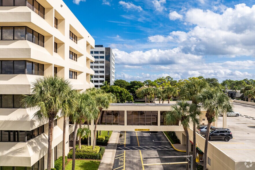 4440 PGA Blvd, Palm Beach Gardens, FL à louer - Photo du bâtiment - Image 3 de 15