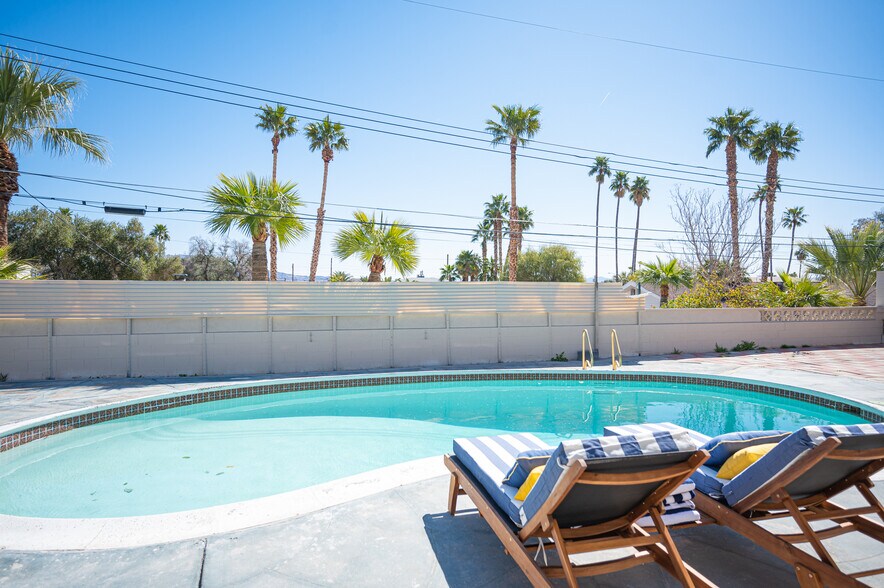 1305 S 16th St, Las Vegas, NV à vendre - Photo du bâtiment - Image 3 de 35