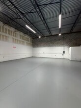 2155 NW Settle Ave, Port Saint Lucie, FL for lease Interior Photo- Image 1 of 6