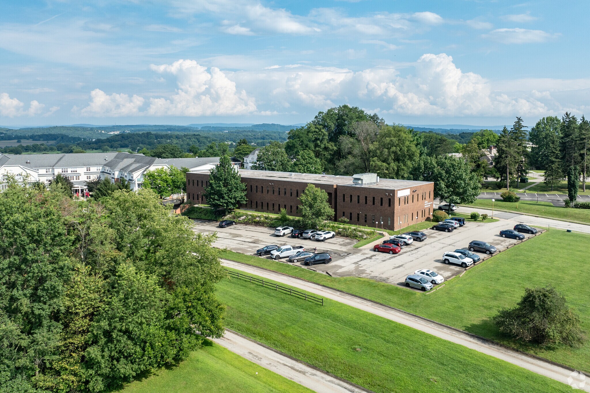 1 Northgate Sq, Greensburg, PA à louer Photo du bâtiment- Image 1 de 3