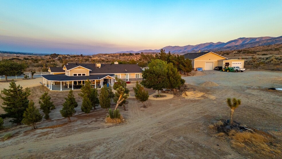 35655 52nd St E, Palmdale, CA for sale - Building Photo - Image 2 of 26