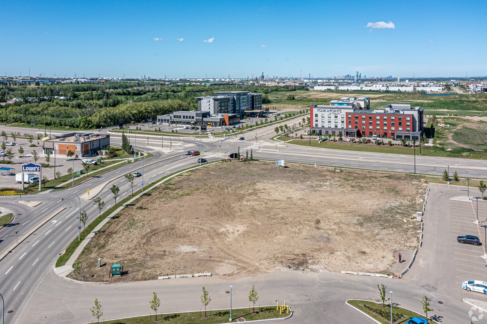 5000 Emerald Dr, Sherwood Park, AB à louer Photo du bâtiment- Image 1 de 3
