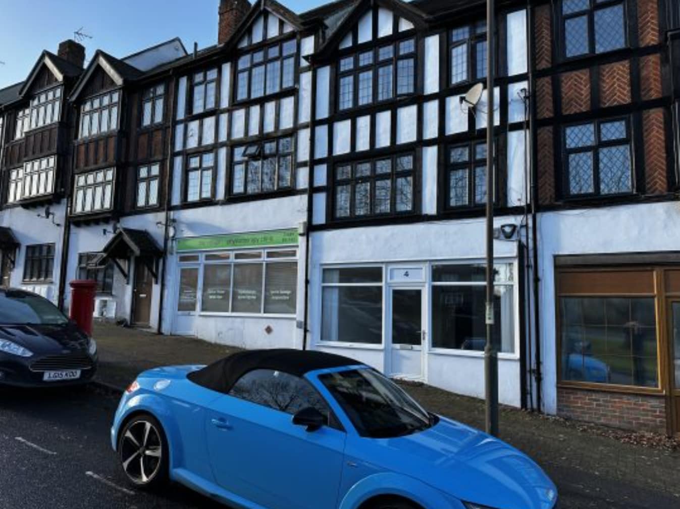 4 Cleave Av, Bromley for lease Primary Photo- Image 1 of 2