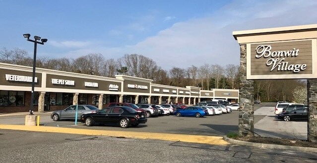 5-39 Vanderbilt Motor Pky, Commack, NY for lease Building Photo- Image 1 of 5