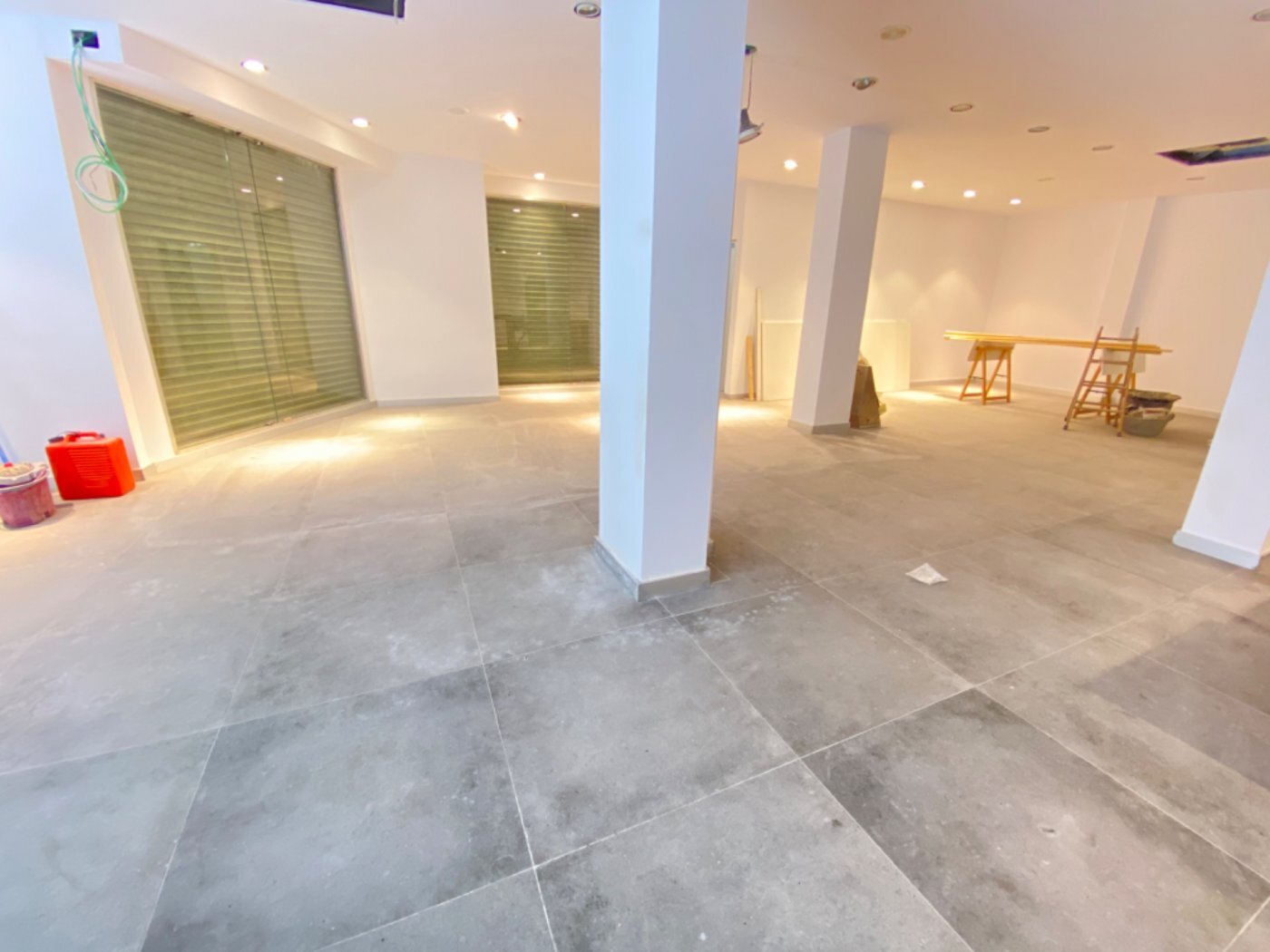 Retail in Manresa, Barcelona for lease Interior Photo- Image 1 of 4