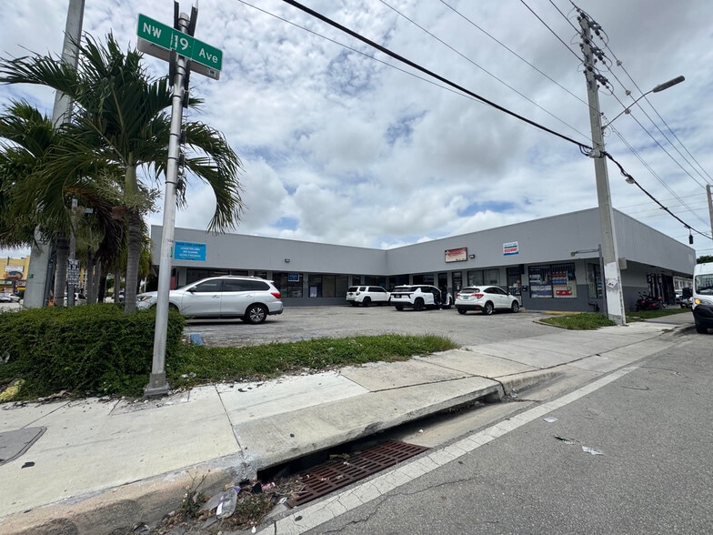 West Flagler Properties portfolio of 2 properties for sale on LoopNet.ca - Building Photo - Image 1 of 6