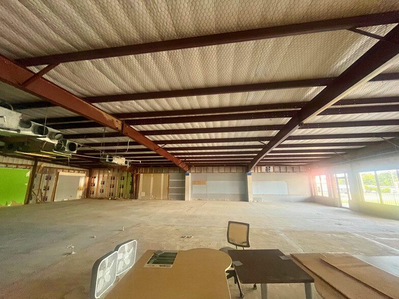 906 Us Highway 271 S, Gilmer, TX for lease - Interior Photo - Image 3 of 12