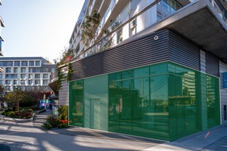 12101 W Olympic Blvd, Los Angeles, CA à louer Photo du bâtiment- Image 1 de 4