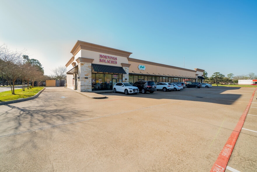 5033 FM 2351 Rd, Friendswood, TX for lease - Building Photo - Image 1 of 27