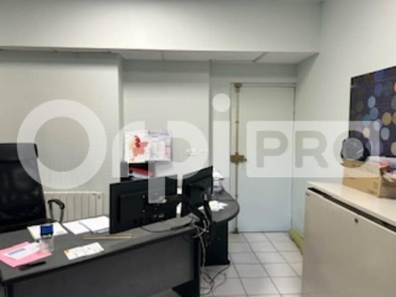 Bureau dans Villefranche-sur-Saône à louer - Photo intérieure - Image 3 de 6