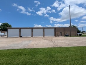 2440 W Cardinal Dr, Beaumont, TX for lease Building Photo- Image 2 of 21