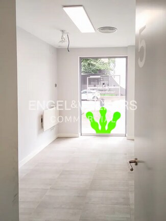 Plus de détails pour Multi-résidentiel à vendre