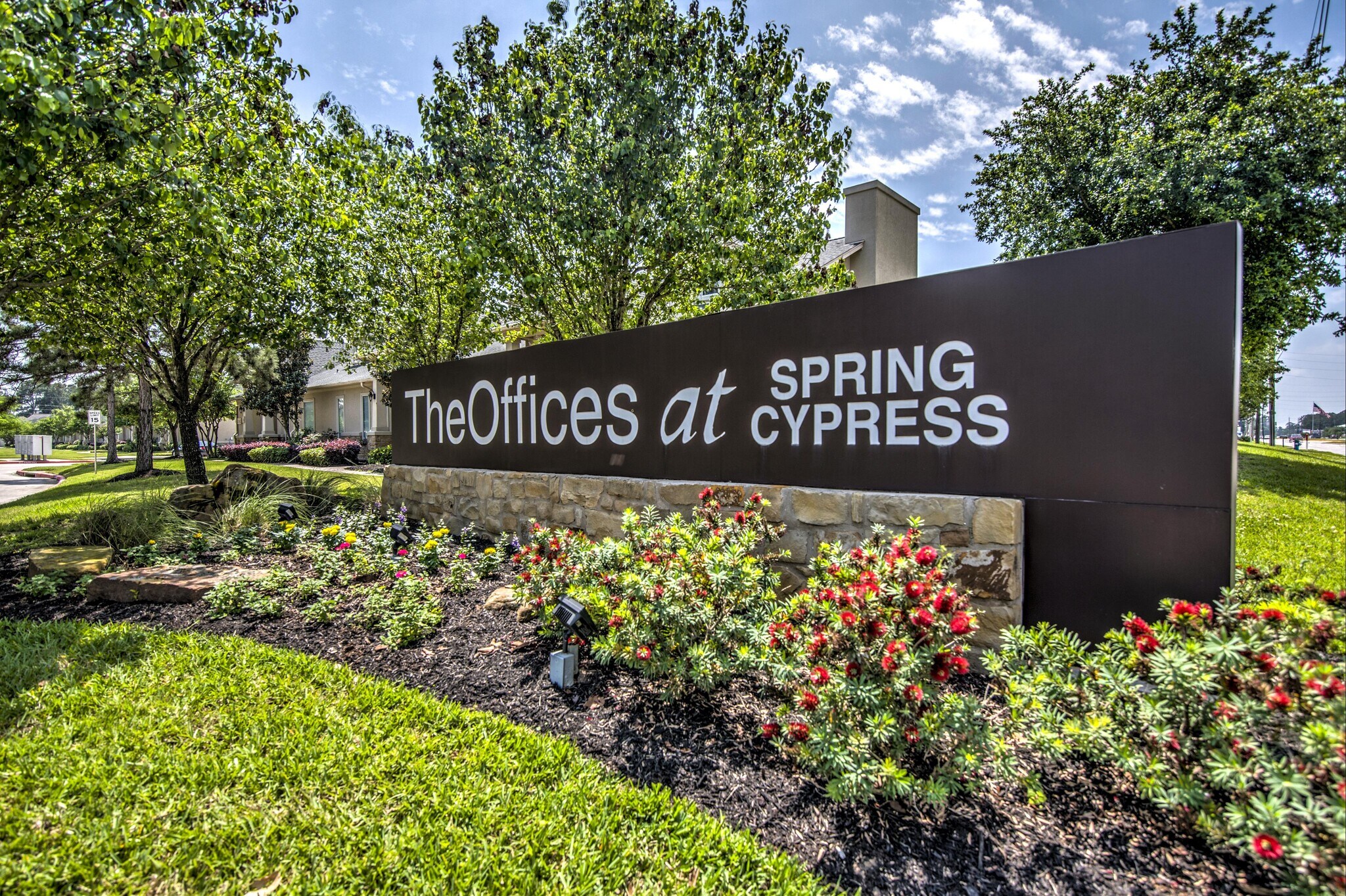 11601 Spring-cypress Rd, Tomball, TX à louer Photo du bâtiment- Image 1 de 24