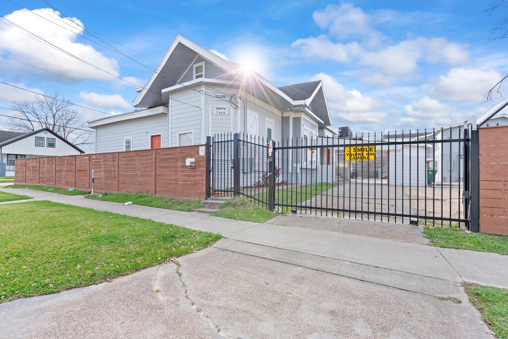 120 S 79th St, Houston, TX for sale Primary Photo- Image 1 of 38
