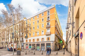 Plus de détails pour Multi-résidentiel à vendre