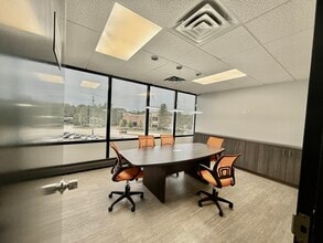 24681 Northwestern Hwy, Southfield, MI for lease Interior Photo- Image 2 of 6
