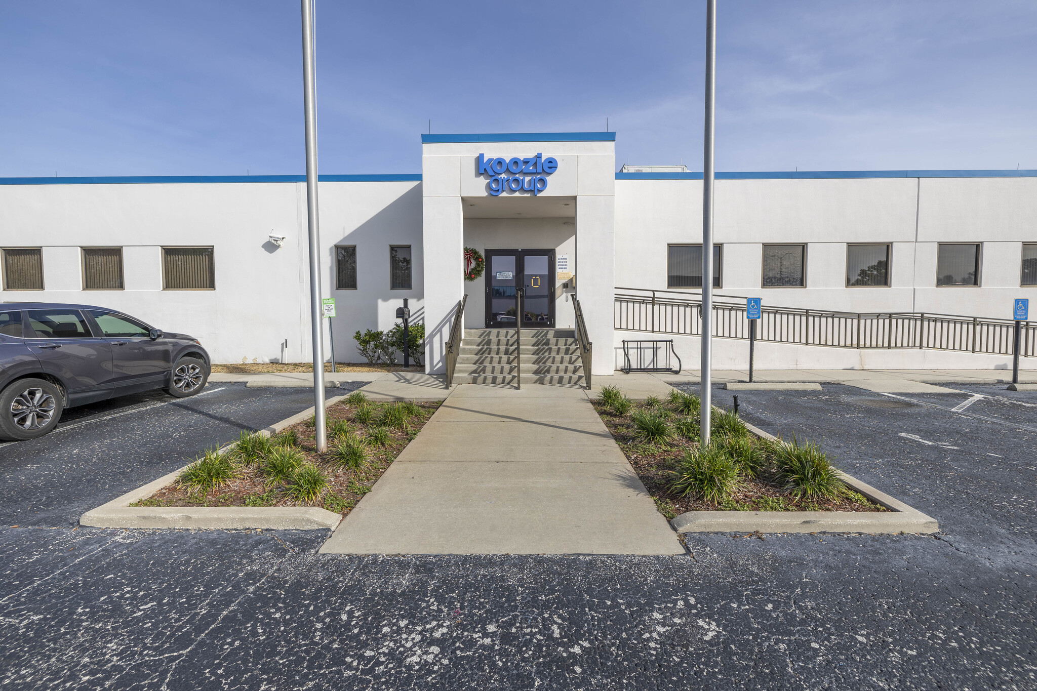 3001 Tech Dr N, Saint Petersburg, FL for lease Building Photo- Image 1 of 6