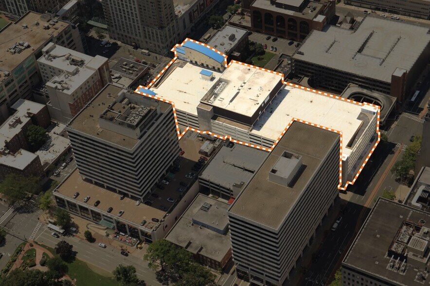 275 Main St, White Plains, NY à louer - Photo du bâtiment - Image 3 de 8