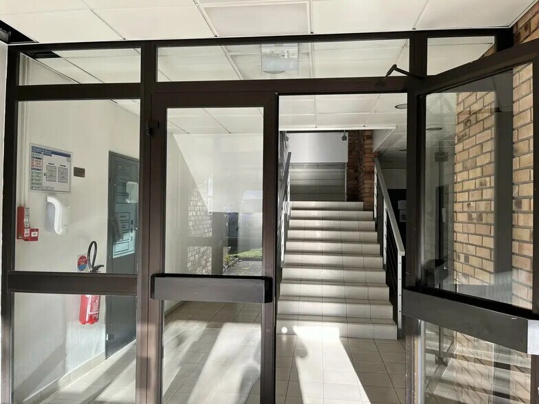 Office in Hoenheim for lease - Lobby - Image 2 of 8