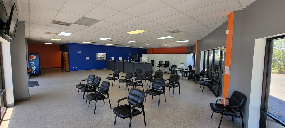 7276 Narcoossee Rd, Orlando, FL à louer - Photo intérieure - Image 3 de 10