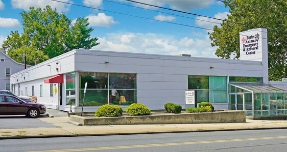 400 W Lancaster Ave, Shillington, PA for lease - Building Photo - Image 2 of 9