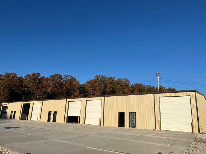 605 Stonetree Dr, Branson, MO for lease - Building Photo - Image 1 of 3